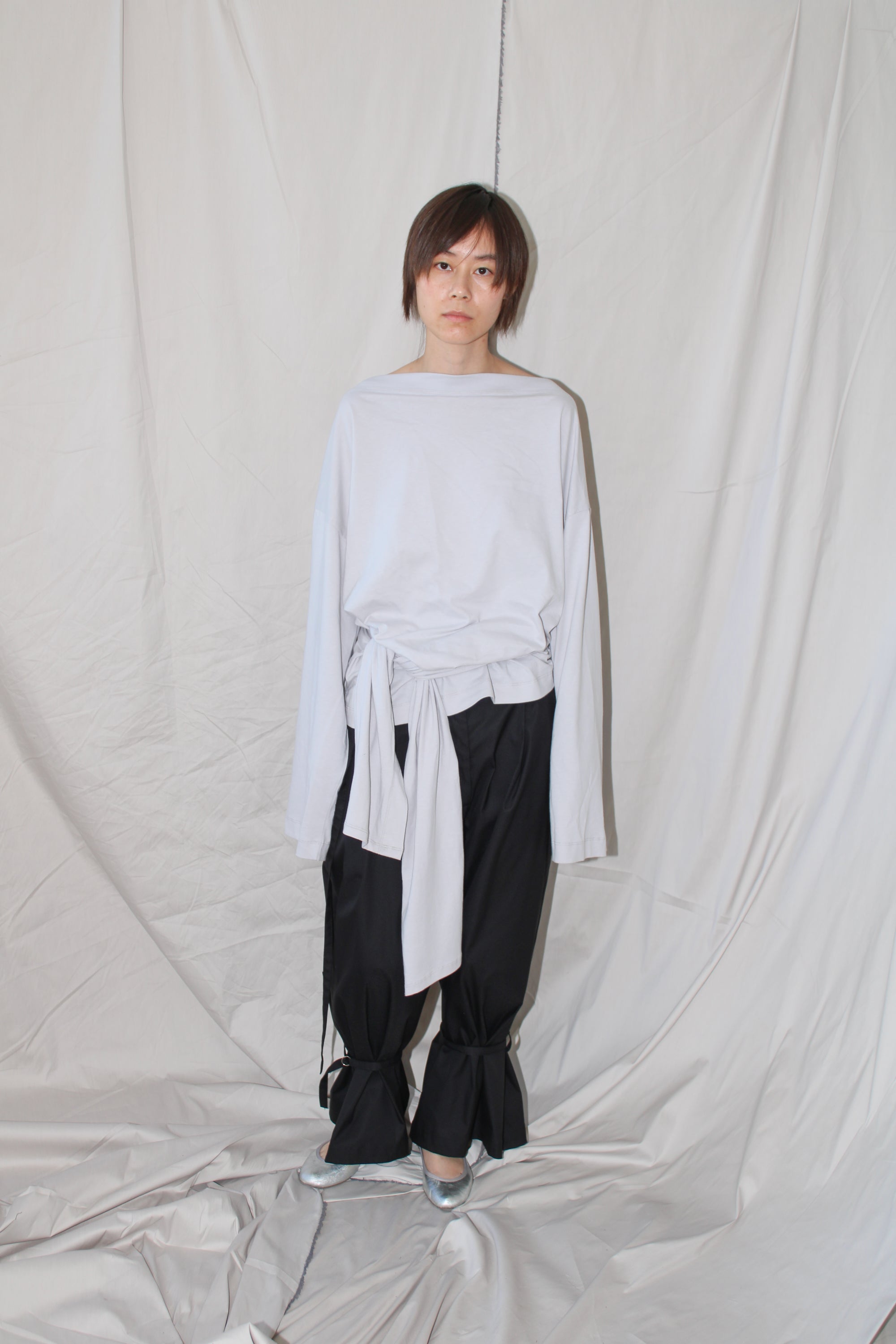 Pleated Pants With An Adjustable Hem Strap- Black