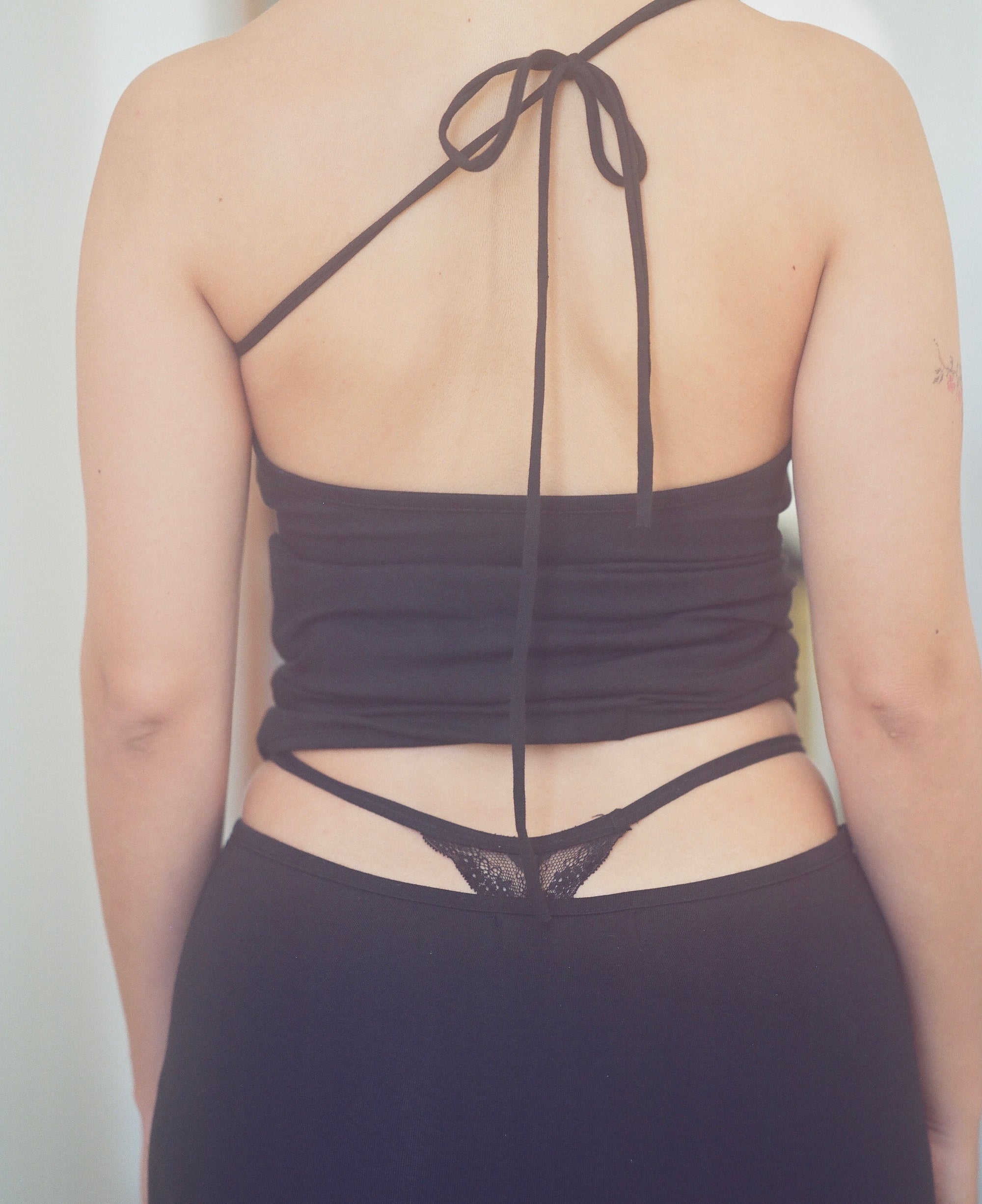 Adaptable Spaghetti Tank- Black