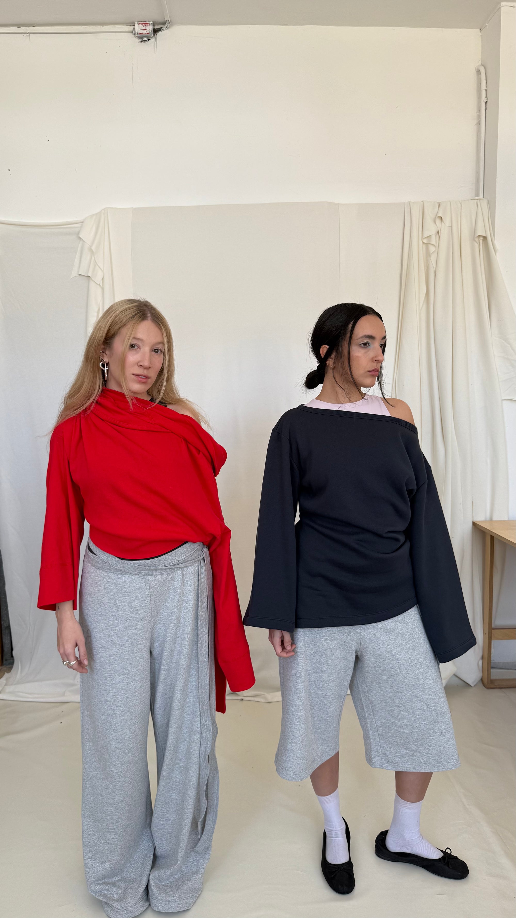 Upside down wrap sweatshirt- Red