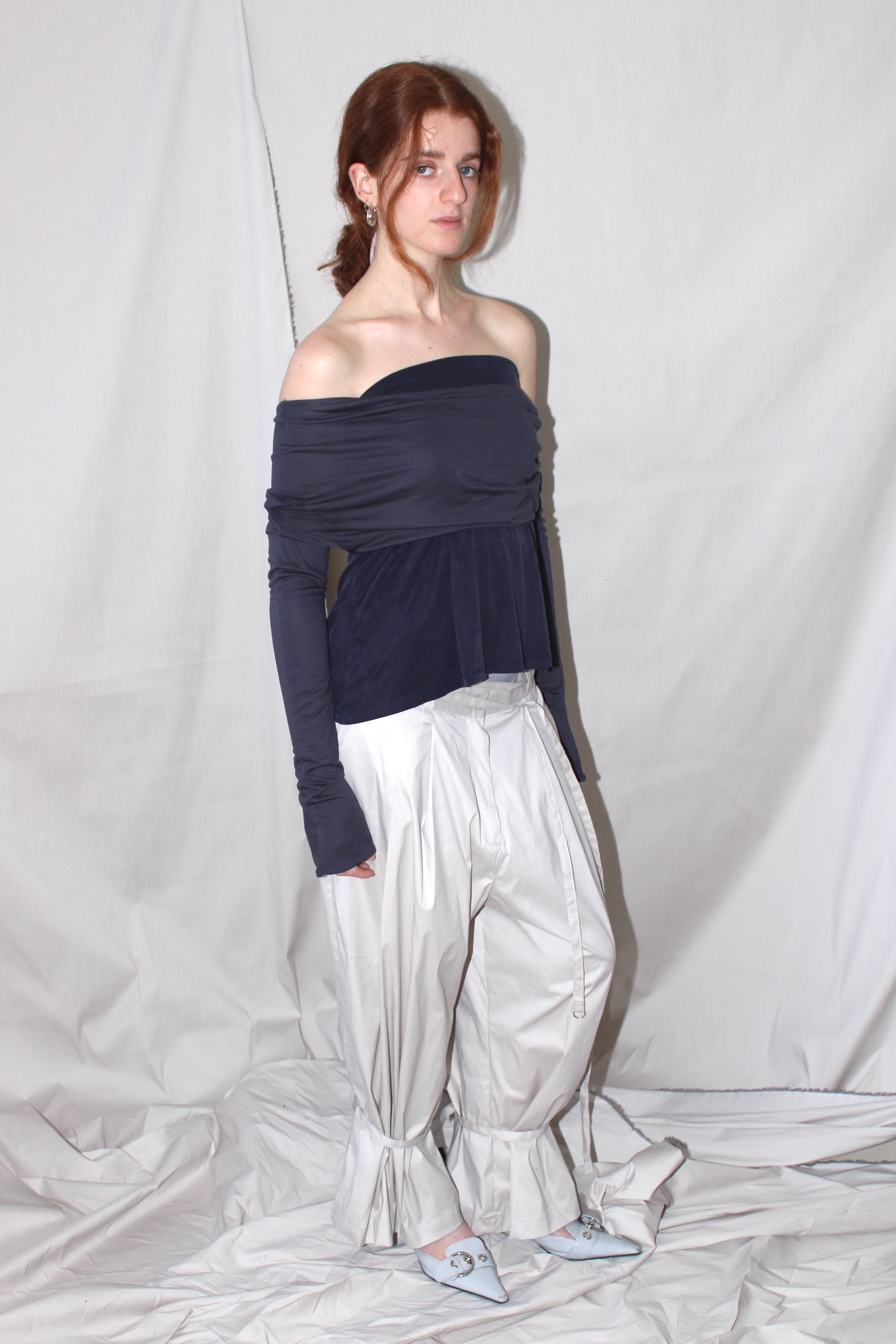Pleated Pants With An Adjustable Hem Strap- Gray