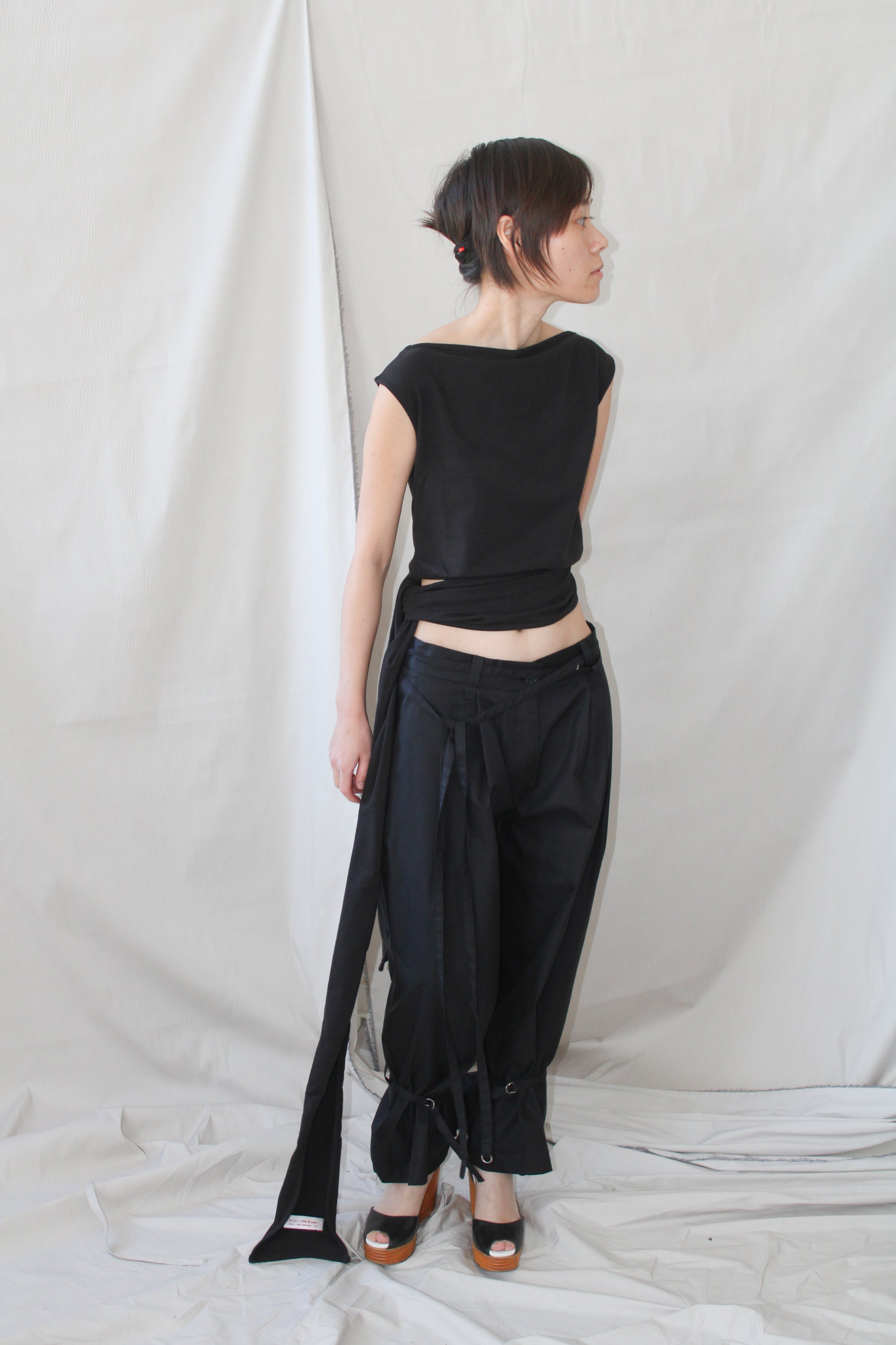 Pleated Pants With An Adjustable Hem Strap- Black